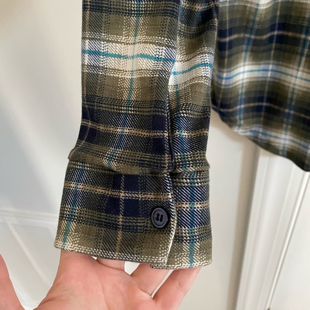 Flannel - Picture 4 of 4